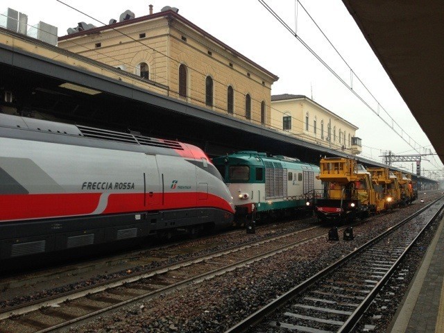 Frecciarossa trainato da un regionale