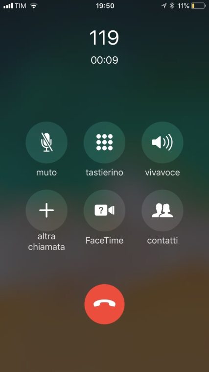 screenshot iPhone che chiama TIM al 119 per parlare con un operatore