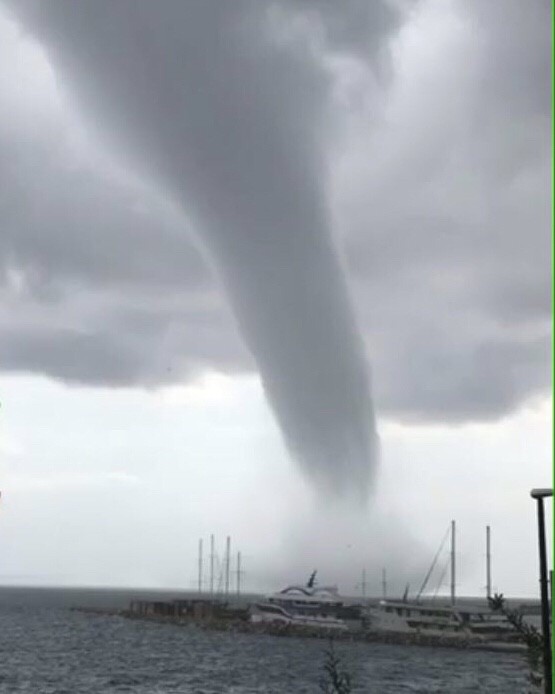 VIDEO – Tromba marina a Split burrasca 26 agosto 2018