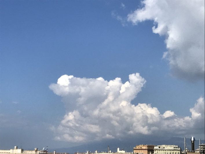 Nuvole ☁️ su Genova