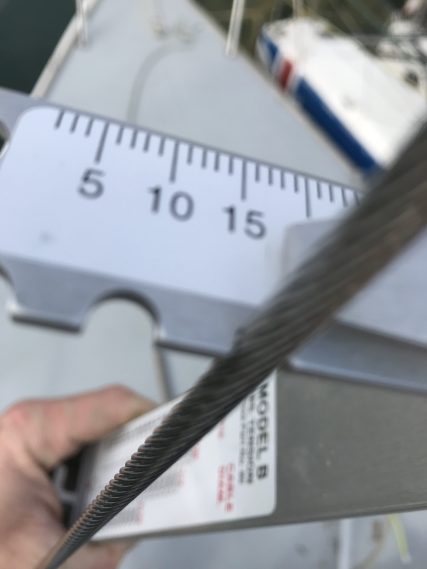 Take the diameter measurement of the steel cable