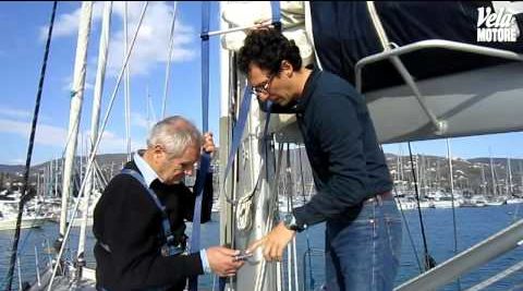 VIDEO – Textile ladder to reach mast top of a sailboat