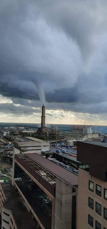 Tromba marina su Genova e Lanterna di Genova by Jacopo Quaresima