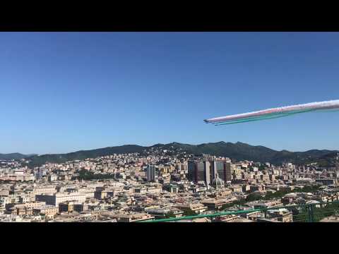 VIDEO – Frecce Tricolori su Genova