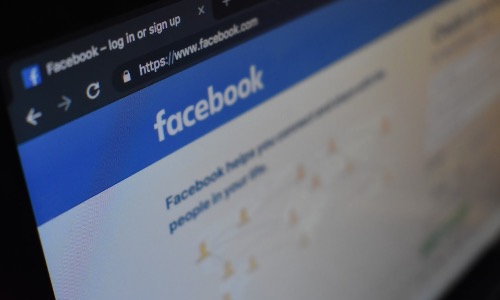 Impedire agli amici facebook di vedere i tuoi amici sul diario